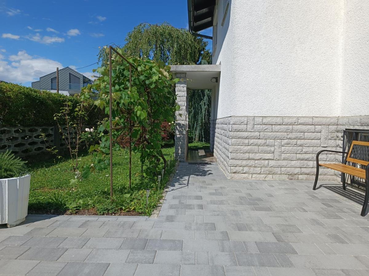Magnolia Apartment - Free Private Parking Laibach Exterior foto